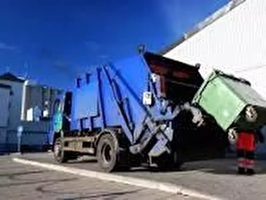 Immagine 11 di Attività commerciale in vendita  a Brescia