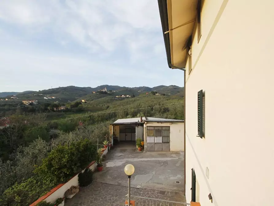 Immagine 14 di Casa colonica in vendita  a Larciano
