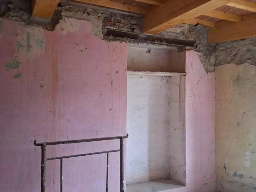 Immagine 15 di Terratetto in vendita  a Pescia