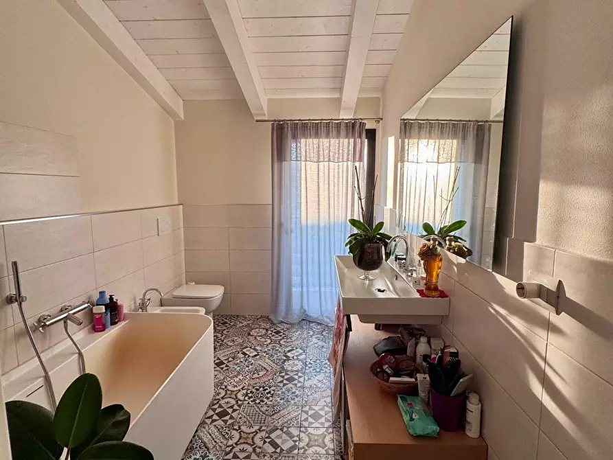 Immagine 18 di Villetta a schiera in vendita  a Massa