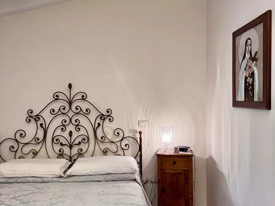 Immagine 13 di Villetta a schiera in vendita  a Massa