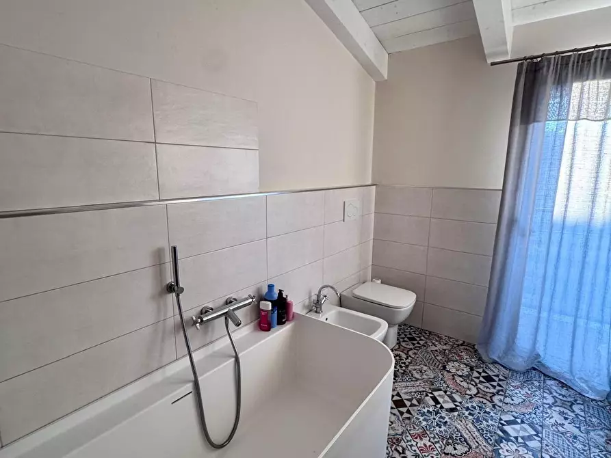 Immagine 16 di Villetta a schiera in vendita  a Massa