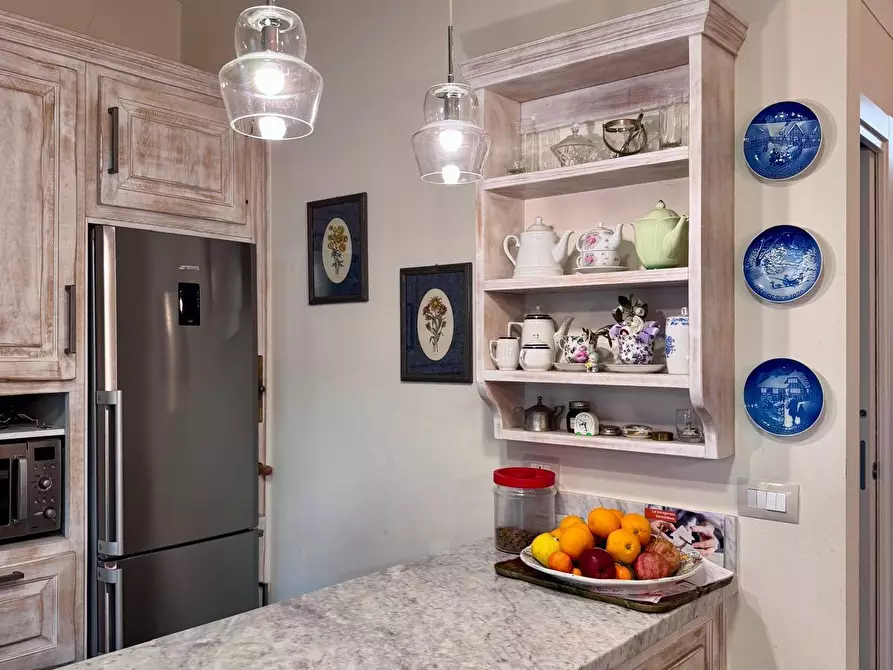 Immagine 2 di Villetta a schiera in vendita  a Massa