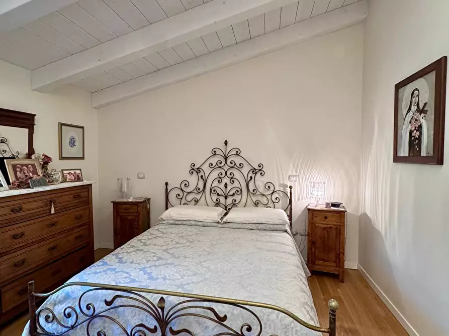 Immagine 10 di Villetta a schiera in vendita  a Massa