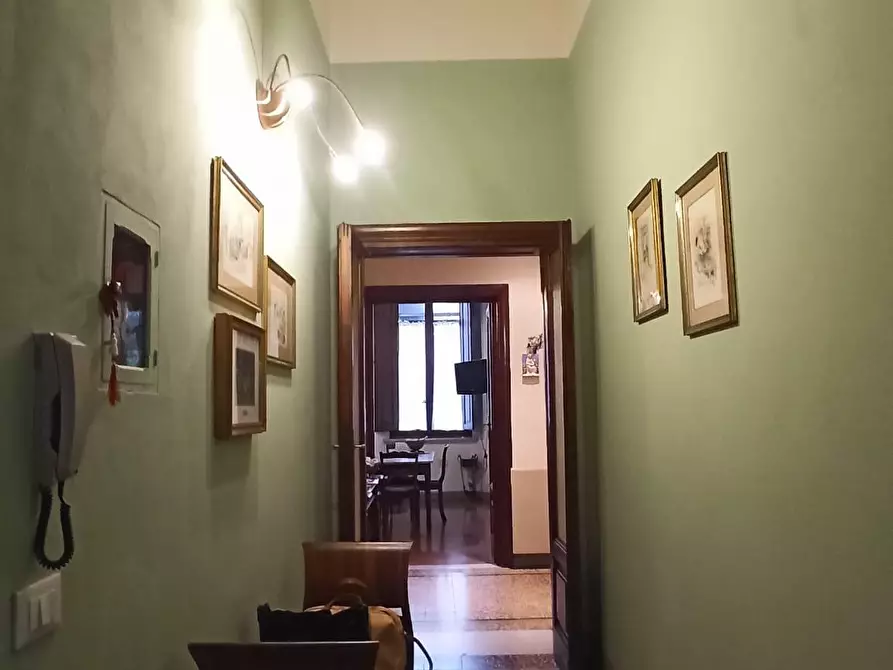 Immagine 7 di Appartamento in vendita  a Lucca