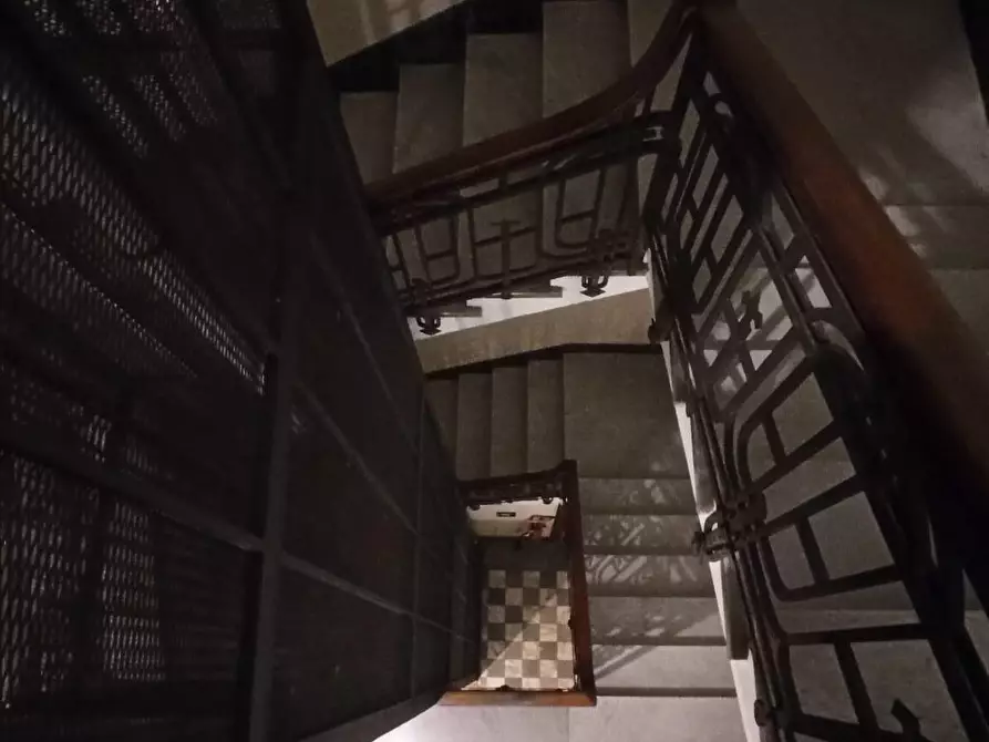 Immagine 6 di Appartamento in vendita  a Lucca