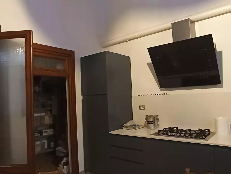 Immagine 17 di Appartamento in vendita  a Lucca