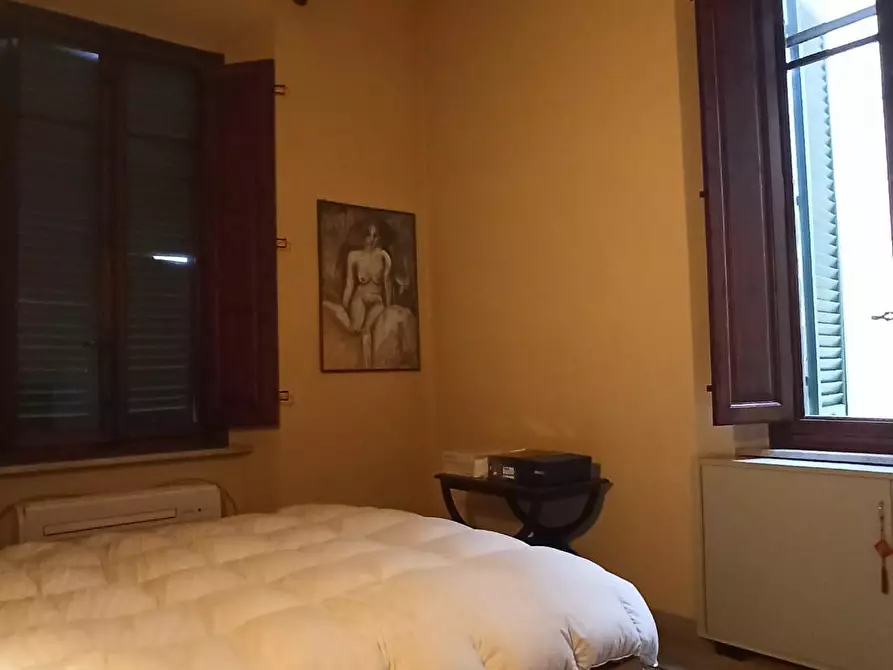 Immagine 15 di Appartamento in vendita  a Lucca