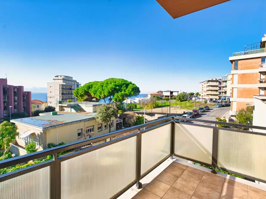 Immagine 5 di Appartamento in vendita  a Piombino