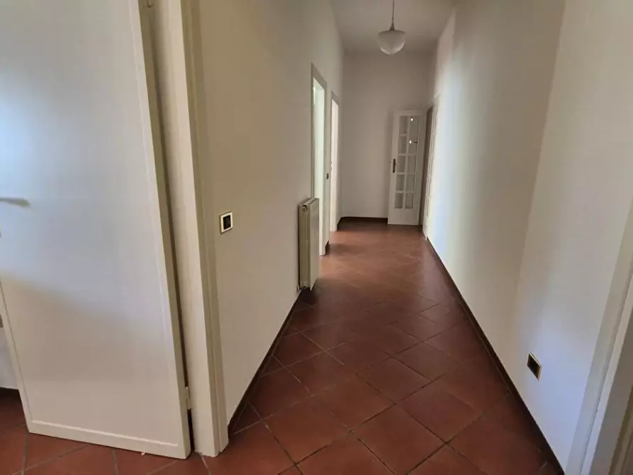 Immagine 18 di Appartamento in vendita  a Viareggio