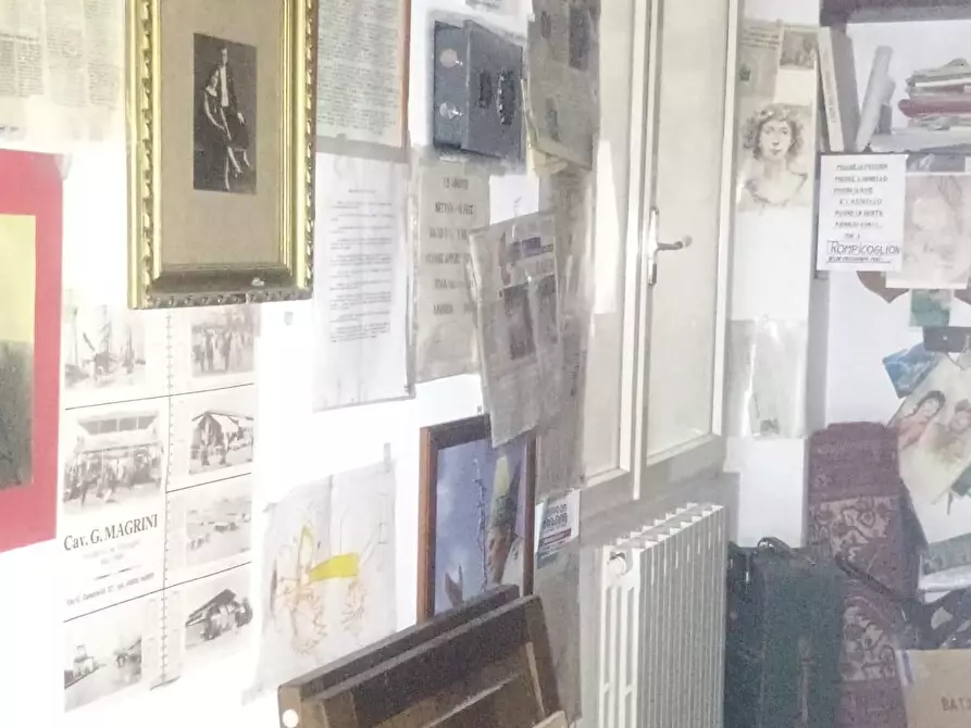 Immagine 15 di Appartamento in vendita  a Viareggio