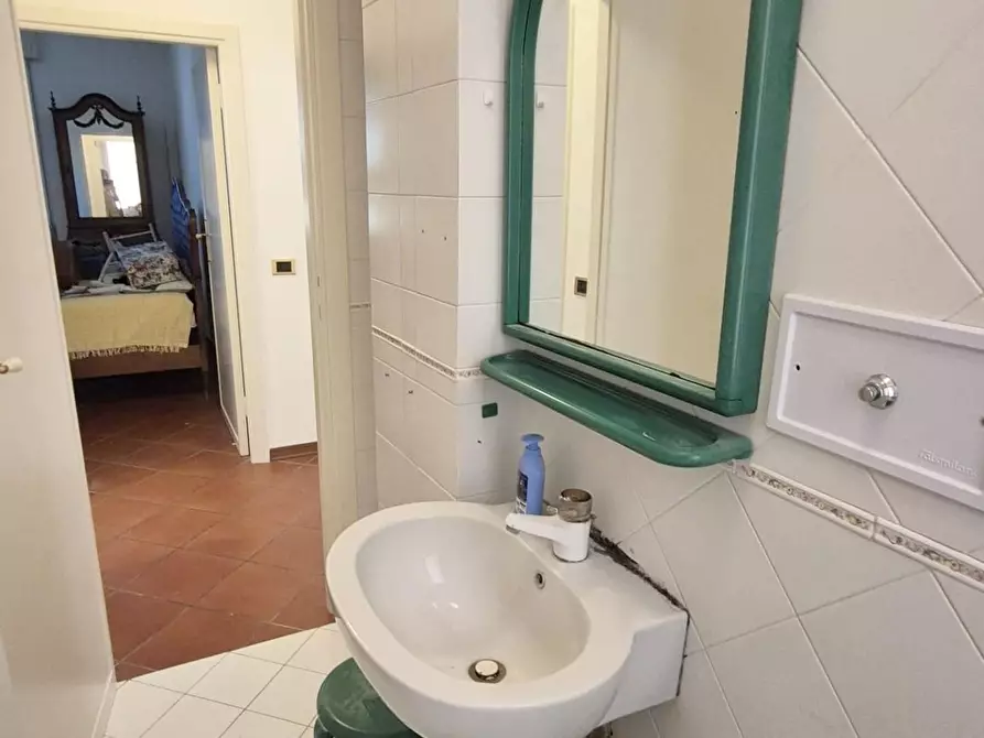 Immagine 22 di Appartamento in vendita  a Viareggio
