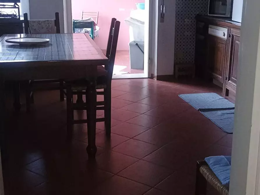 Immagine 11 di Appartamento in vendita  a Viareggio