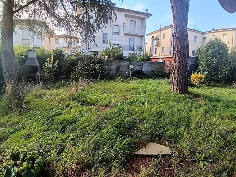 Immagine 23 di Villa in vendita  a Empoli