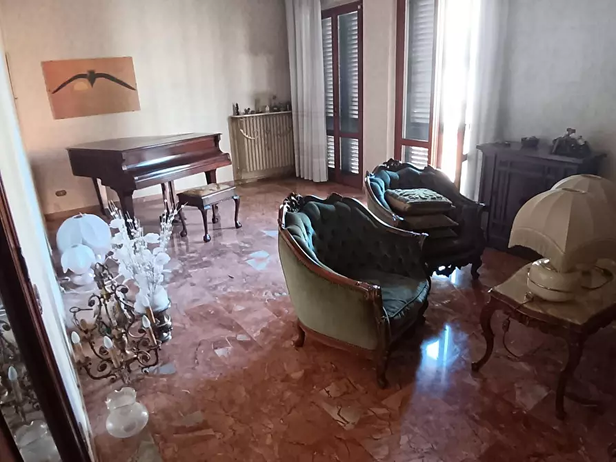 Immagine 10 di Villa in vendita  a Empoli