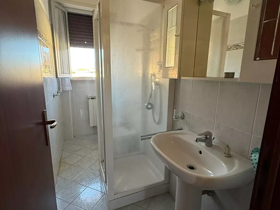 Immagine 10 di Appartamento in vendita  a Massa