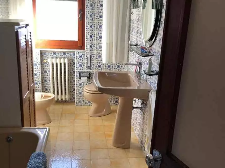 Immagine 17 di Appartamento in vendita  a Poggibonsi