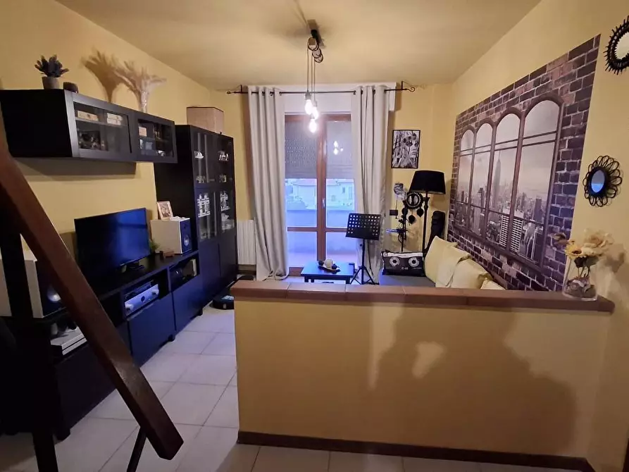 Immagine 2 di Appartamento in vendita  a Collesalvetti