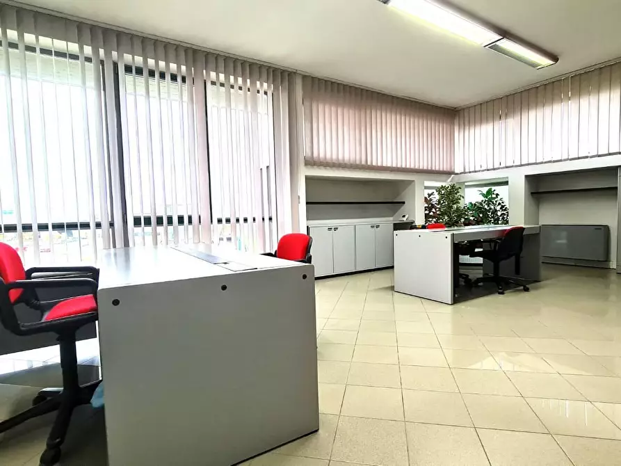 Immagine 5 di Ufficio in affitto  a San Miniato