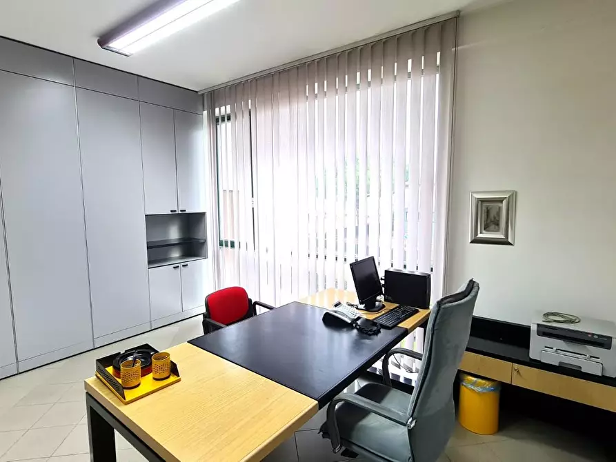 Immagine 3 di Ufficio in affitto  a San Miniato