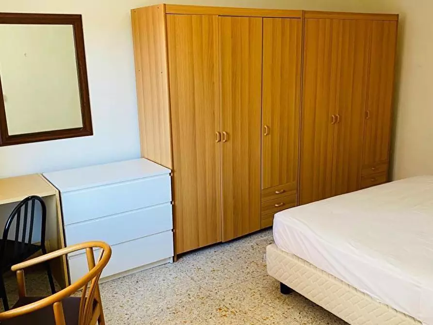 Immagine 5 di Appartamento in vendita  a Siena