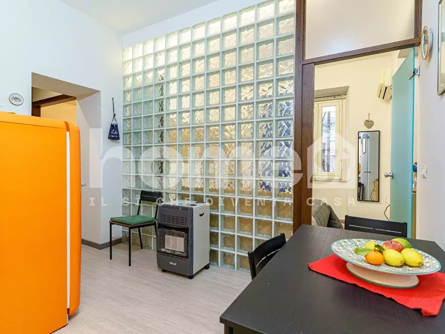 Immagine 19 di Laboratorio in vendita  a Catania