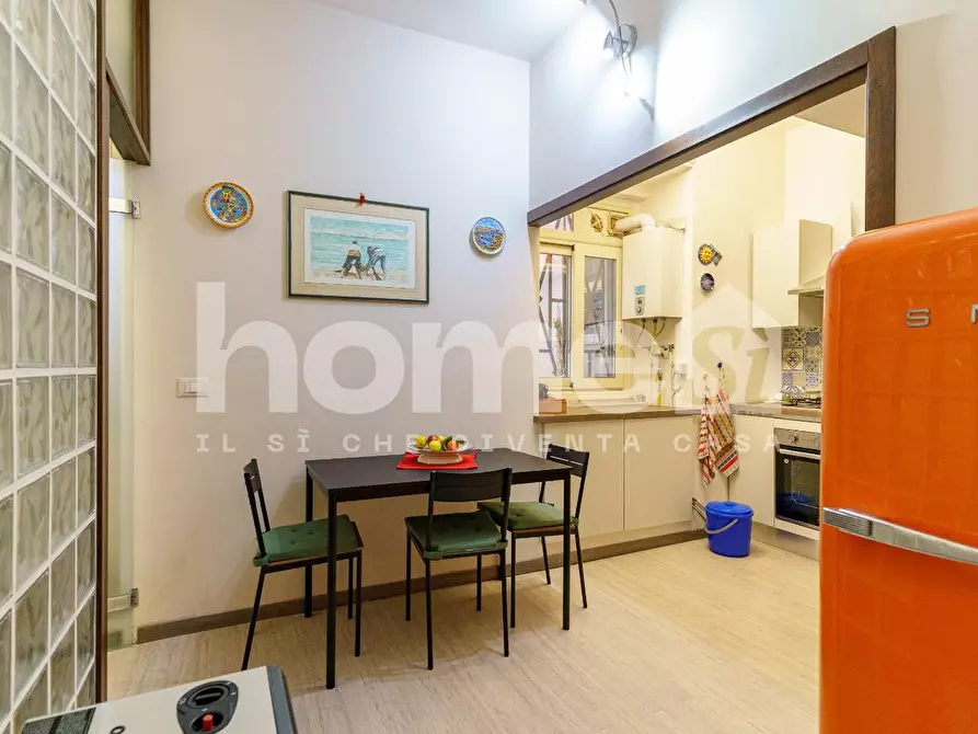 Immagine 17 di Laboratorio in vendita  a Catania