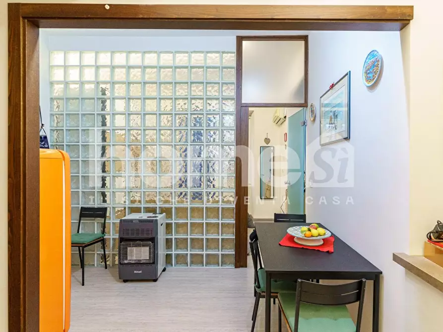 Immagine 20 di Laboratorio in vendita  a Catania