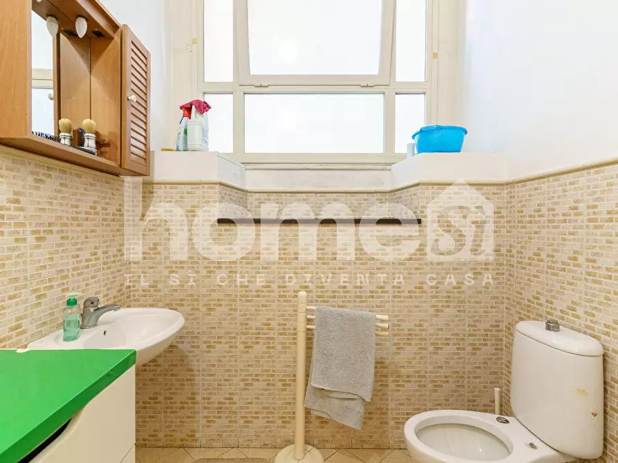 Immagine 22 di Laboratorio in vendita  a Catania