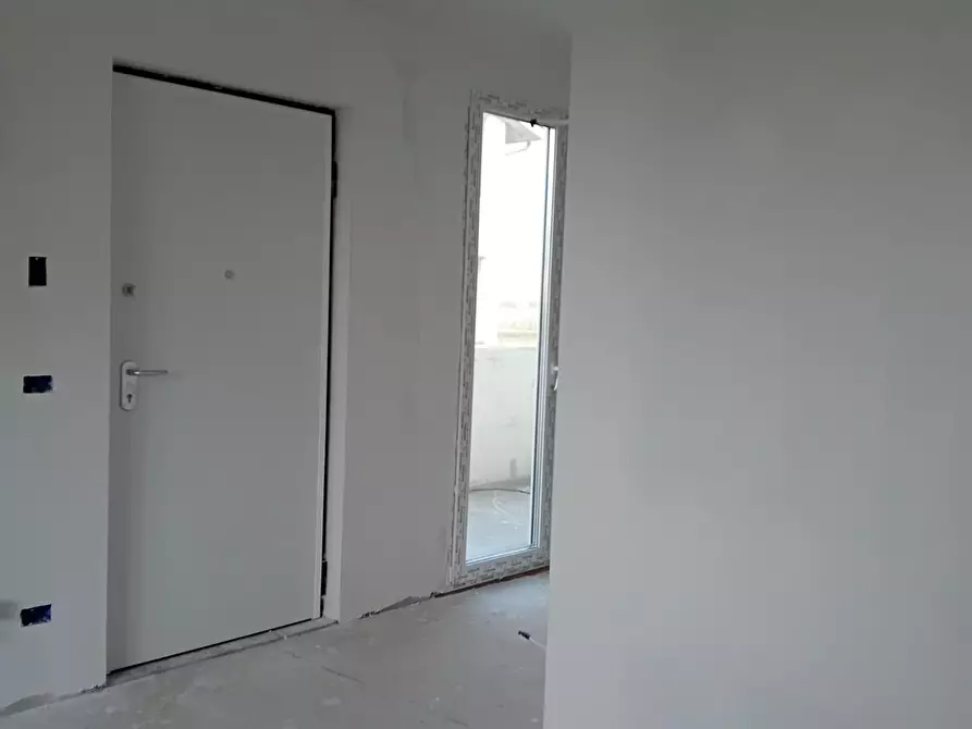 Immagine 8 di Villetta a schiera in vendita  a Campi Bisenzio