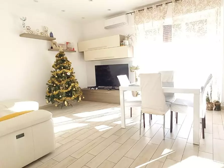 Immagine 1 di Appartamento in vendita  a Carrara