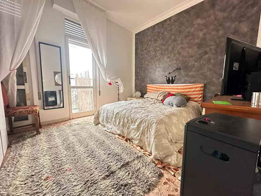 Immagine 32 di Casa trifamiliare in vendita  a Viareggio