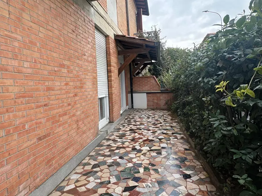Immagine 35 di Casa trifamiliare in vendita  a Viareggio