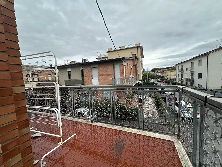 Immagine 20 di Casa trifamiliare in vendita  a Viareggio