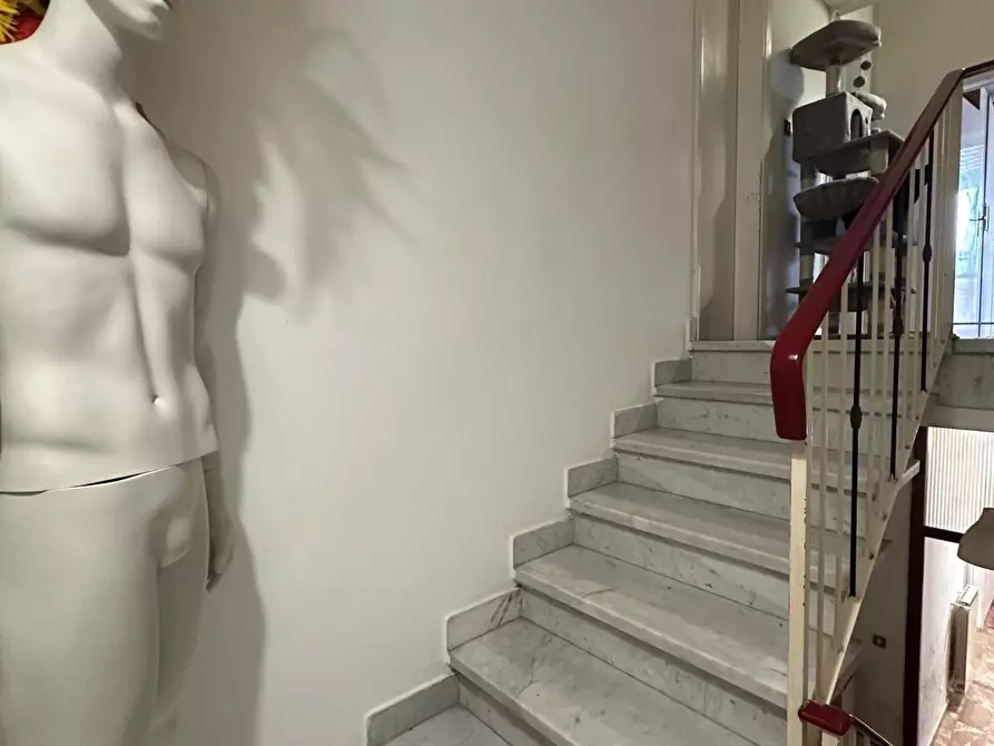 Immagine 14 di Casa trifamiliare in vendita  a Viareggio