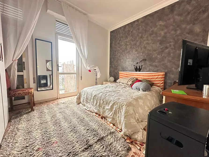 Immagine 34 di Casa trifamiliare in vendita  a Viareggio