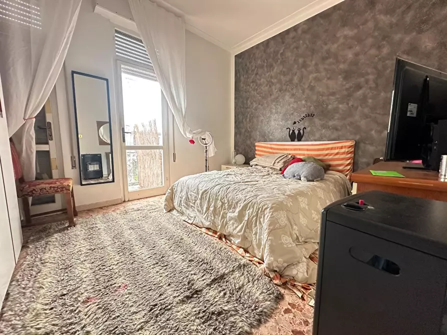 Immagine 16 di Casa trifamiliare in vendita  a Viareggio