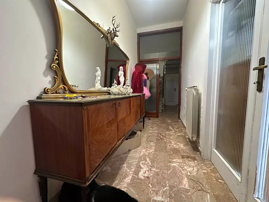 Immagine 26 di Casa trifamiliare in vendita  a Viareggio