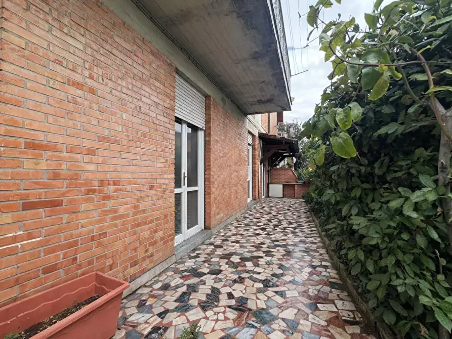 Immagine 3 di Casa trifamiliare in vendita  a Viareggio