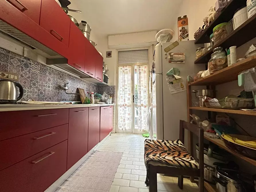 Immagine 10 di Casa trifamiliare in vendita  a Viareggio