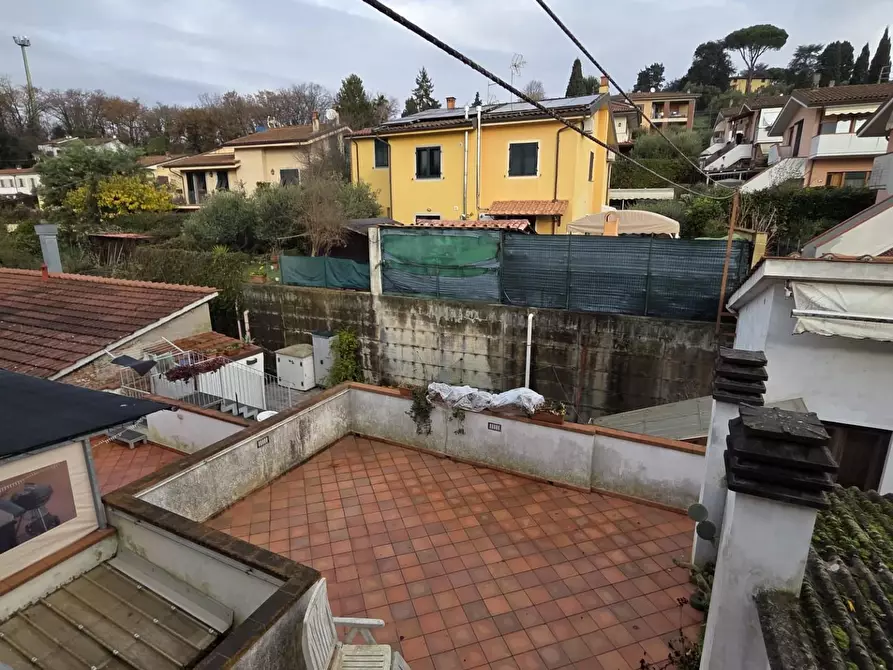 Immagine 31 di Terratetto in vendita  a Lucca