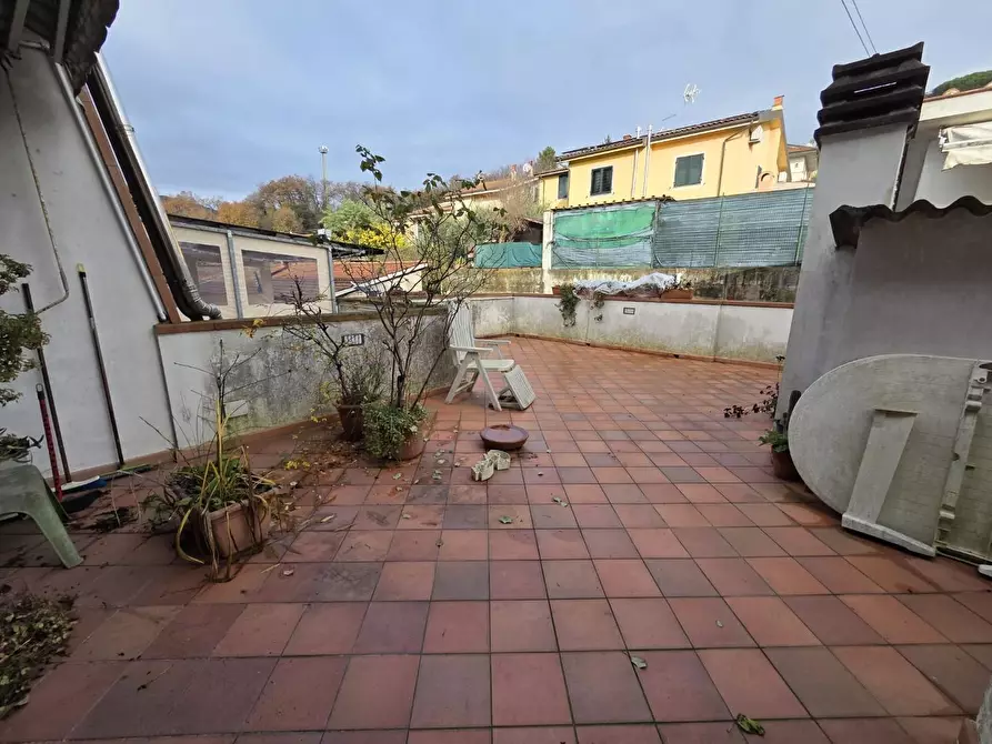 Immagine 15 di Terratetto in vendita  a Lucca