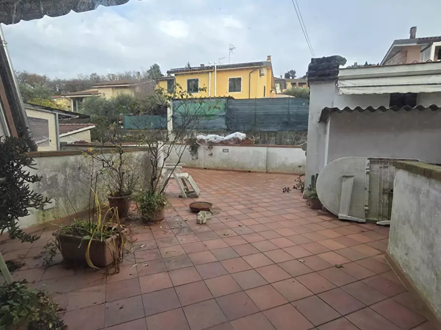 Immagine 41 di Terratetto in vendita  a Lucca