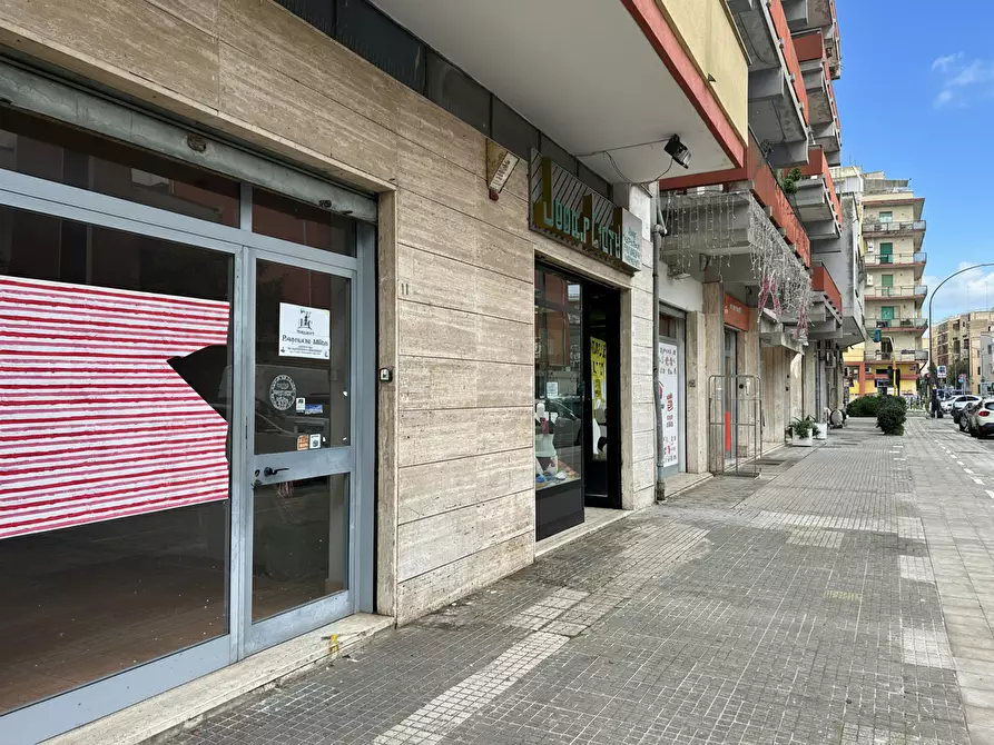 Immagine 1 di Locale commerciale in affitto  a Lecce