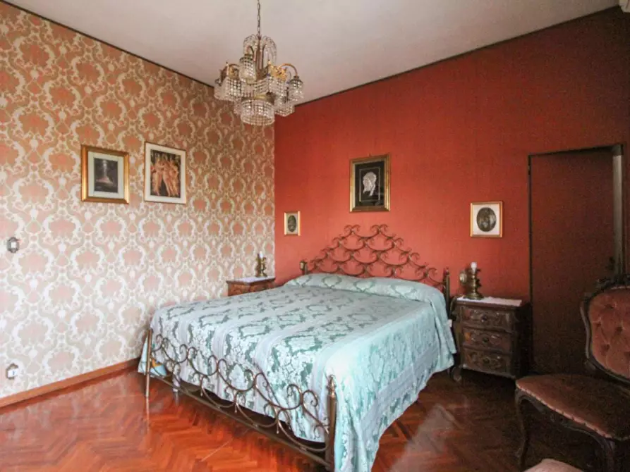Immagine 18 di Villa in vendita  a Pisa