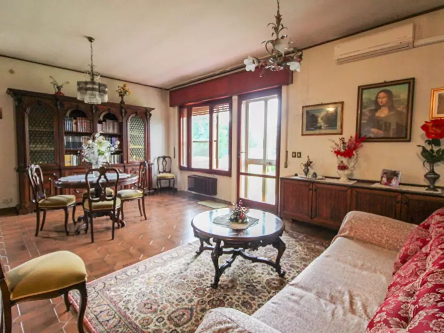 Immagine 7 di Villa in vendita  a Pisa