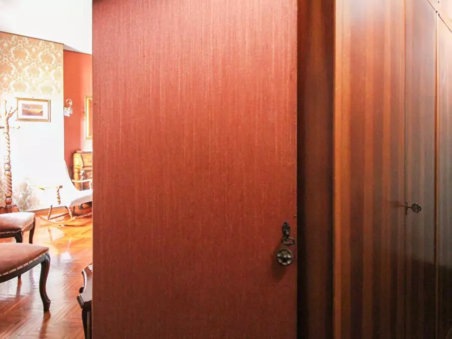 Immagine 21 di Villa in vendita  a Pisa