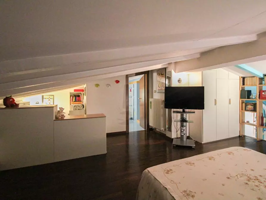 Immagine 38 di Villa in vendita  a Pisa