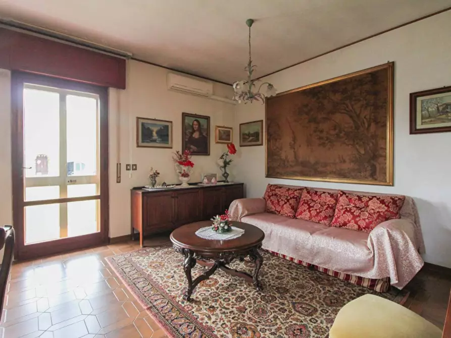 Immagine 5 di Villa in vendita  a Pisa
