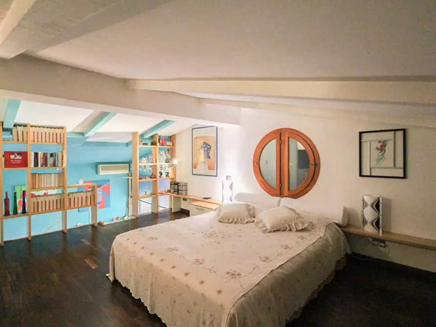 Immagine 37 di Villa in vendita  a Pisa